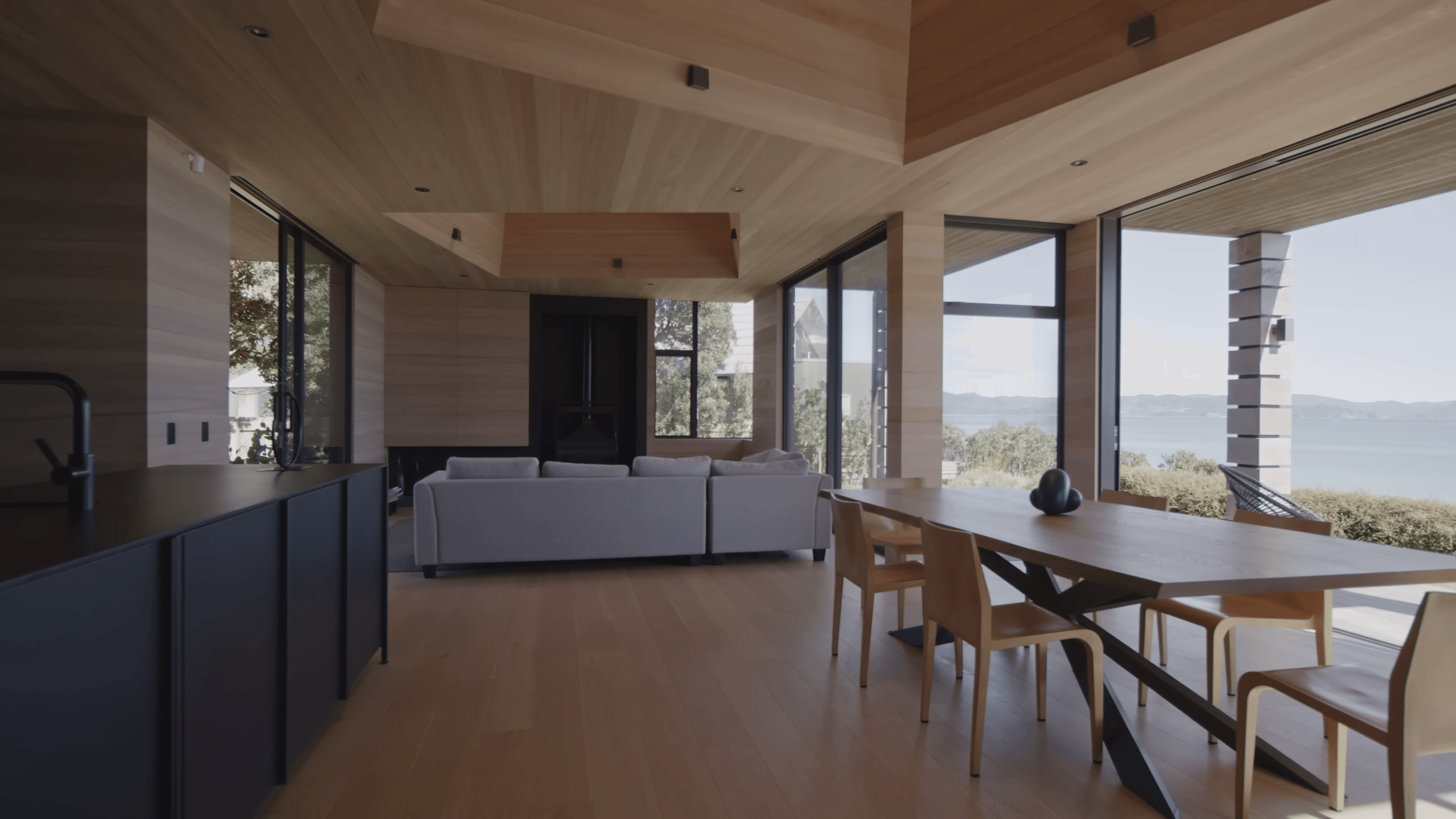 The Kilns — living and dining room facing the water